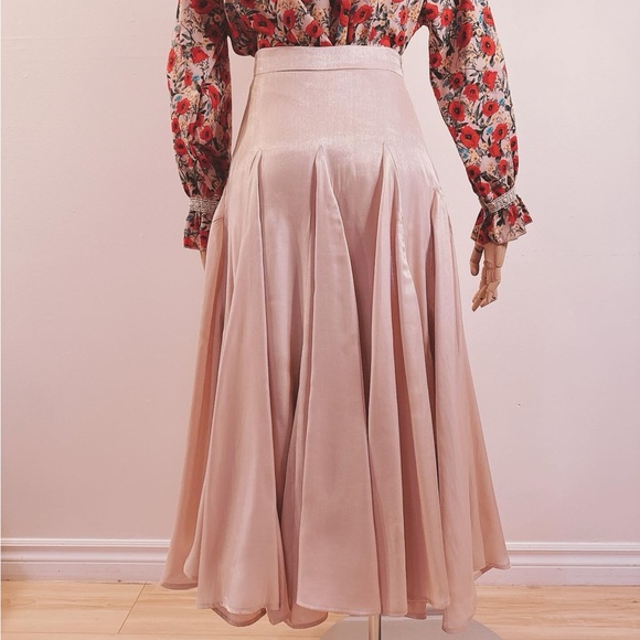 Satin Circle skirt in glitter nude color - Picture 6 of 8